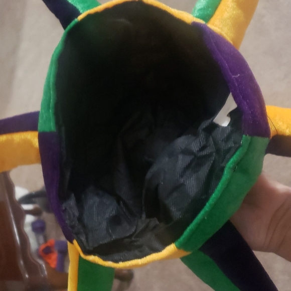NWT Unisex Jester Velvet Hat Green Yellow Purple Bells Parade Mardi Gras - Picture 4 of 5